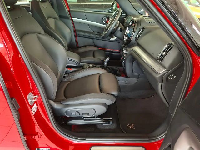 MINI Cooper Countryman Aut. Navi PanoDach E-Sitze-Leder HuD Yours Trim