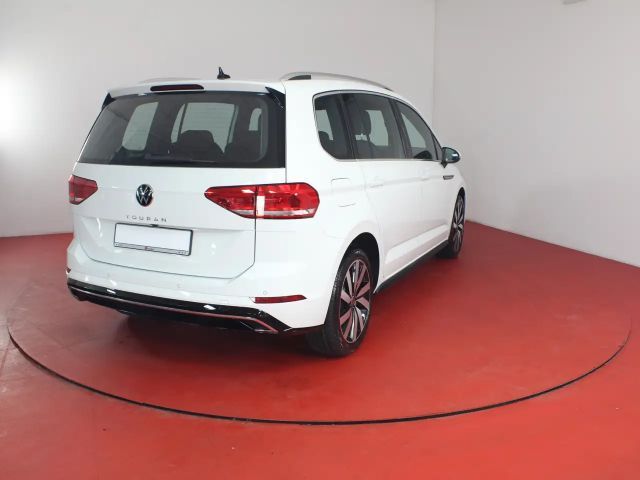 Volkswagen Touran DSG R-Line