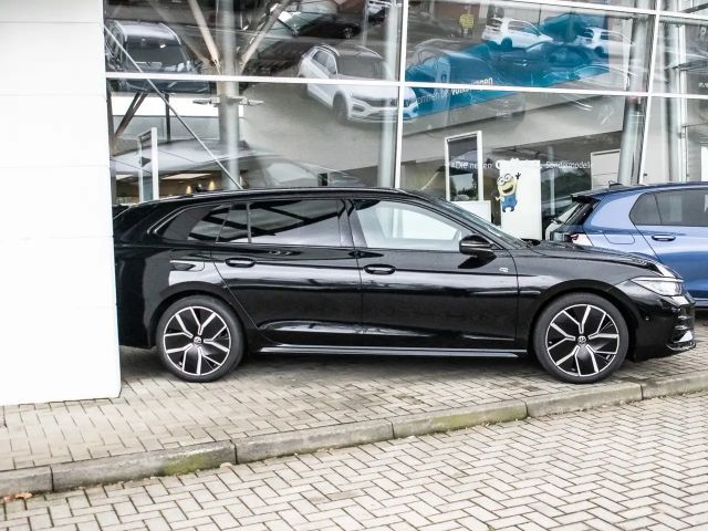 Volkswagen Passat DSG R-Line