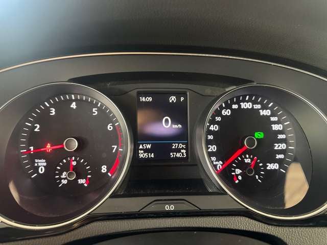 Volkswagen Passat 1.5 TSI Business DSG Variant