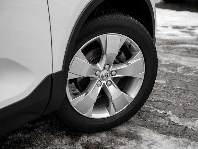 Volvo XC40 Core Momentum