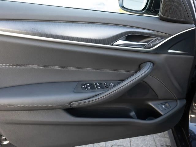 BMW 520 520d M-Sport Touring xDrive