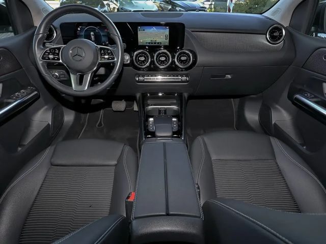 Mercedes-Benz B 200 B 200 d