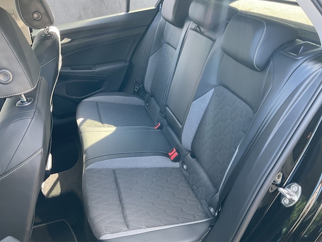 Volkswagen Golf 1.5 eTSI