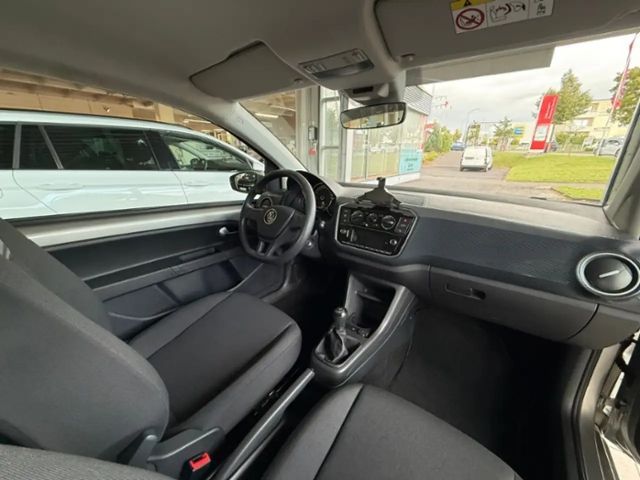 Volkswagen up! Move Move up!