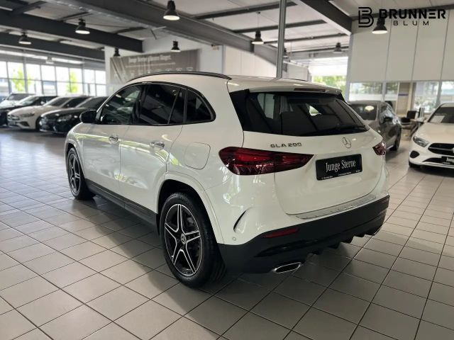 Mercedes-Benz GLA 200 AMG Line