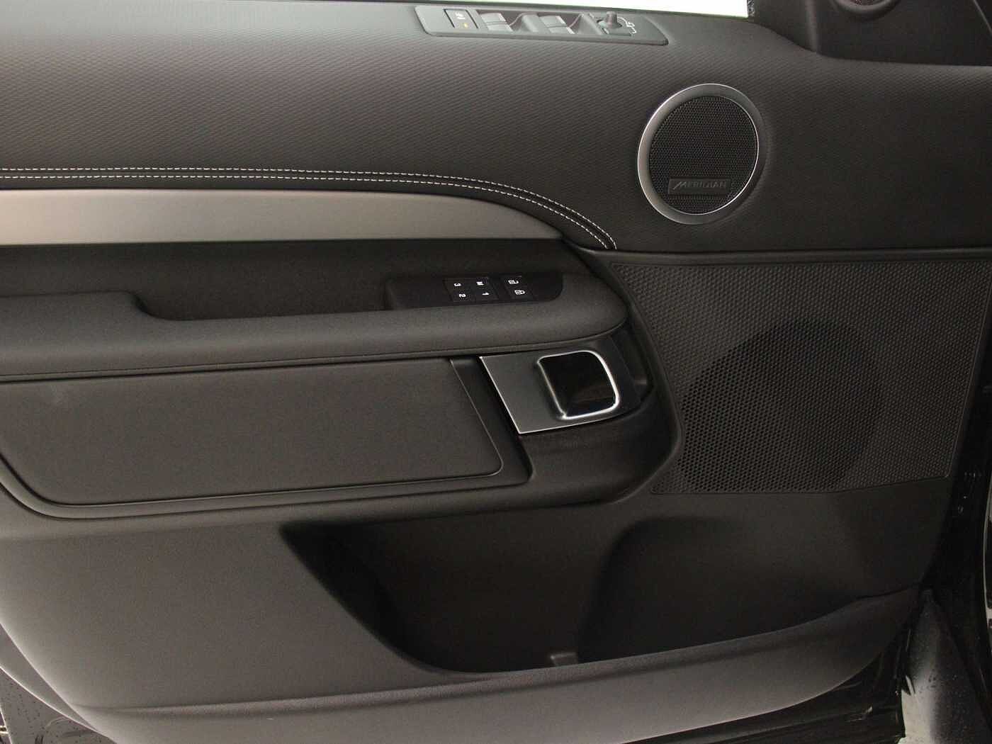 Land Rover Discovery D250 Dynamic SE