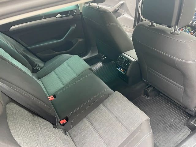 Volkswagen Passat Business Variant