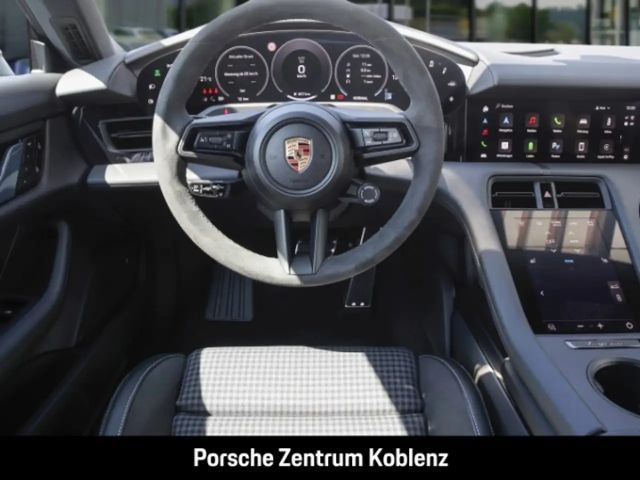 Porsche Taycan 4 Cross Turismo
