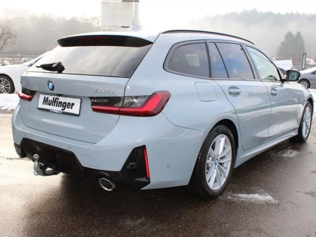 BMW 320 320d M-Sport Touring xDrive
