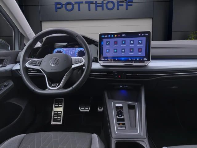 Volkswagen Golf 1.5 eTSI DSG