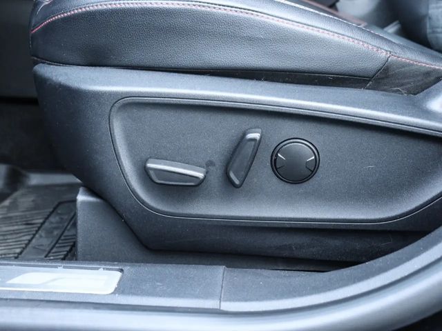 Ford Kuga Plug in Hybrid ST Line X