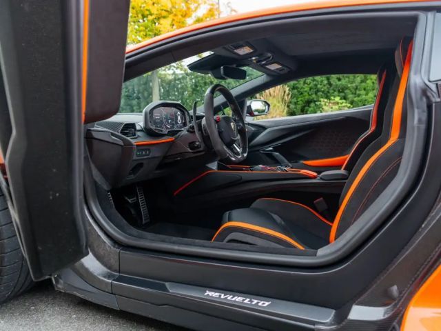 Lamborghini Revuelto *AD PERSONAM*CARBON*FULL ASSIST*SONUS*
