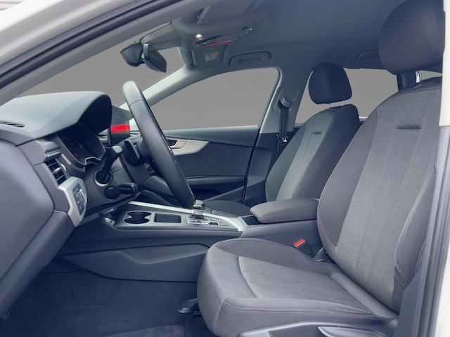 Audi A4 35 TFSI Avant S-Tronic