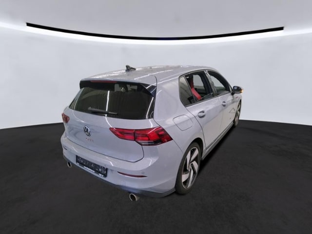 Volkswagen Golf 2.0 TSI DSG