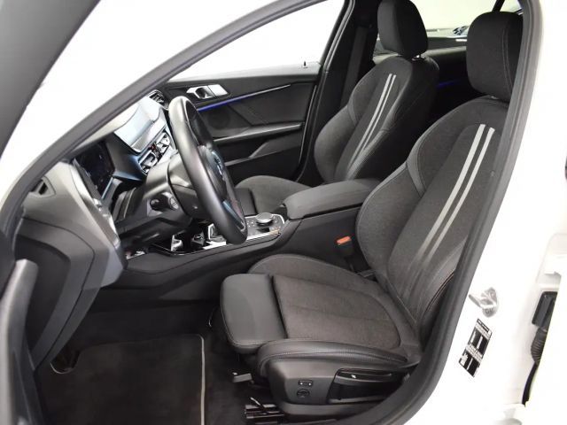 BMW 118 118i Sedan Sport Line