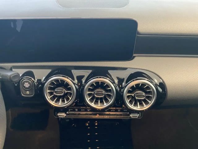 Mercedes-Benz A 180 A 180 d AMG Line Hatchback