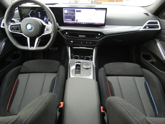 BMW 330 330e M-Sport Touring