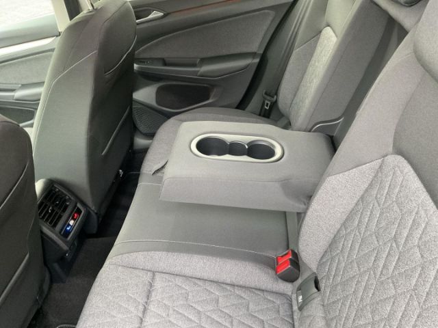 Volkswagen Golf 1.0 TSI Golf VIII Life Move