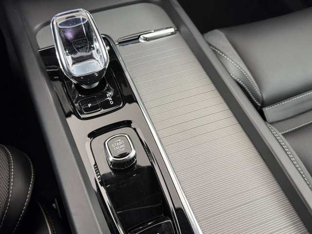 Volvo XC60 AWD Plus T8