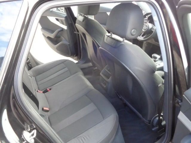 Audi A4 35 TDI Avant S-Tronic