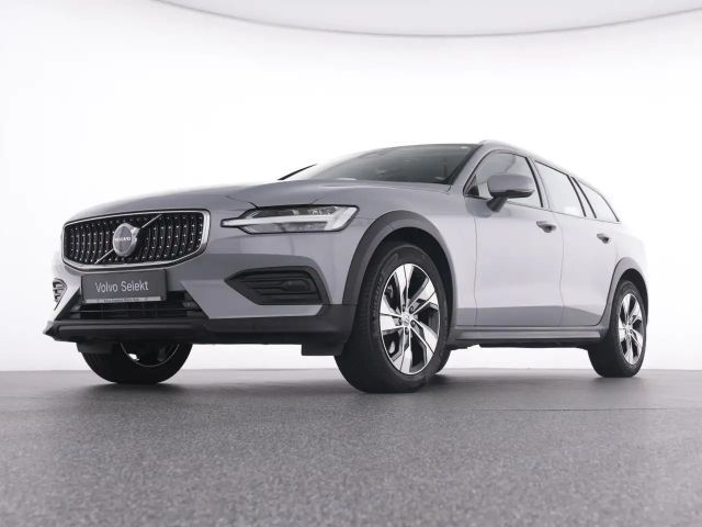 Volvo V60 Cross Country AWD Plus