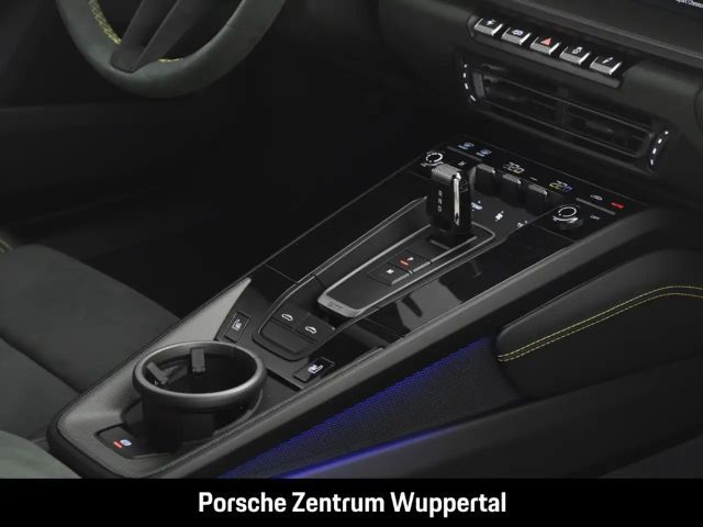 Porsche 992 4 Coupé GTS Targa