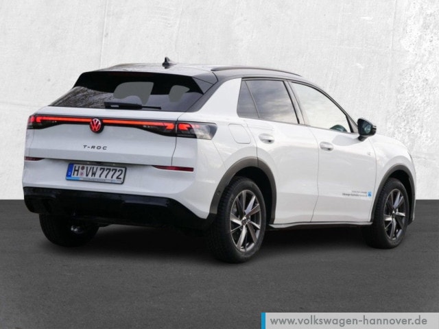 Volkswagen T-Roc 1.5 eTSI DSG IQ.Drive R-Line