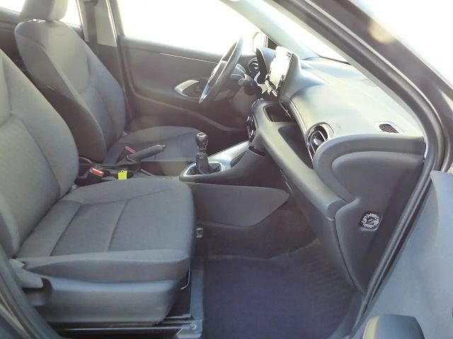 Toyota Yaris 1.5 VVT-iE Klimaautom. LED SHZ Alu