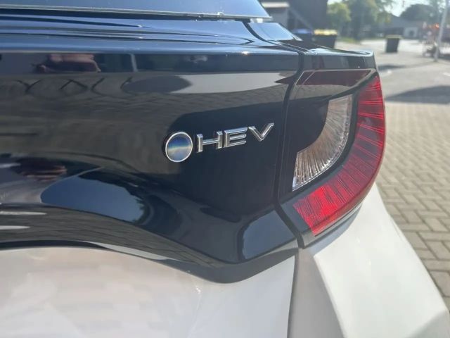 Toyota Yaris Business Hybride Play