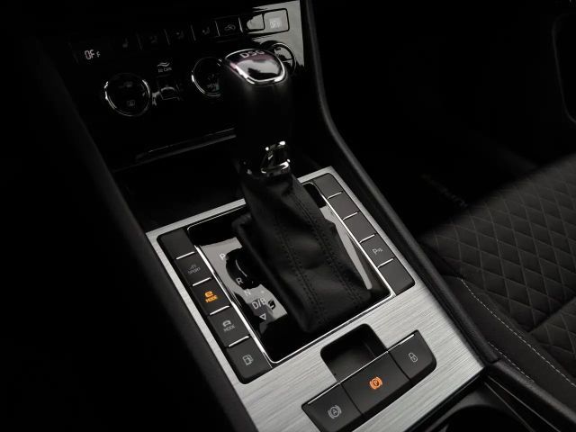 Skoda Superb Ambition Combi iV