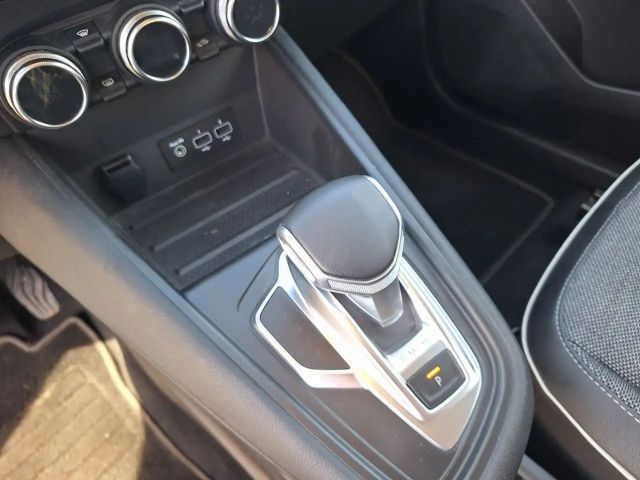 Renault Captur E-Tech Intens