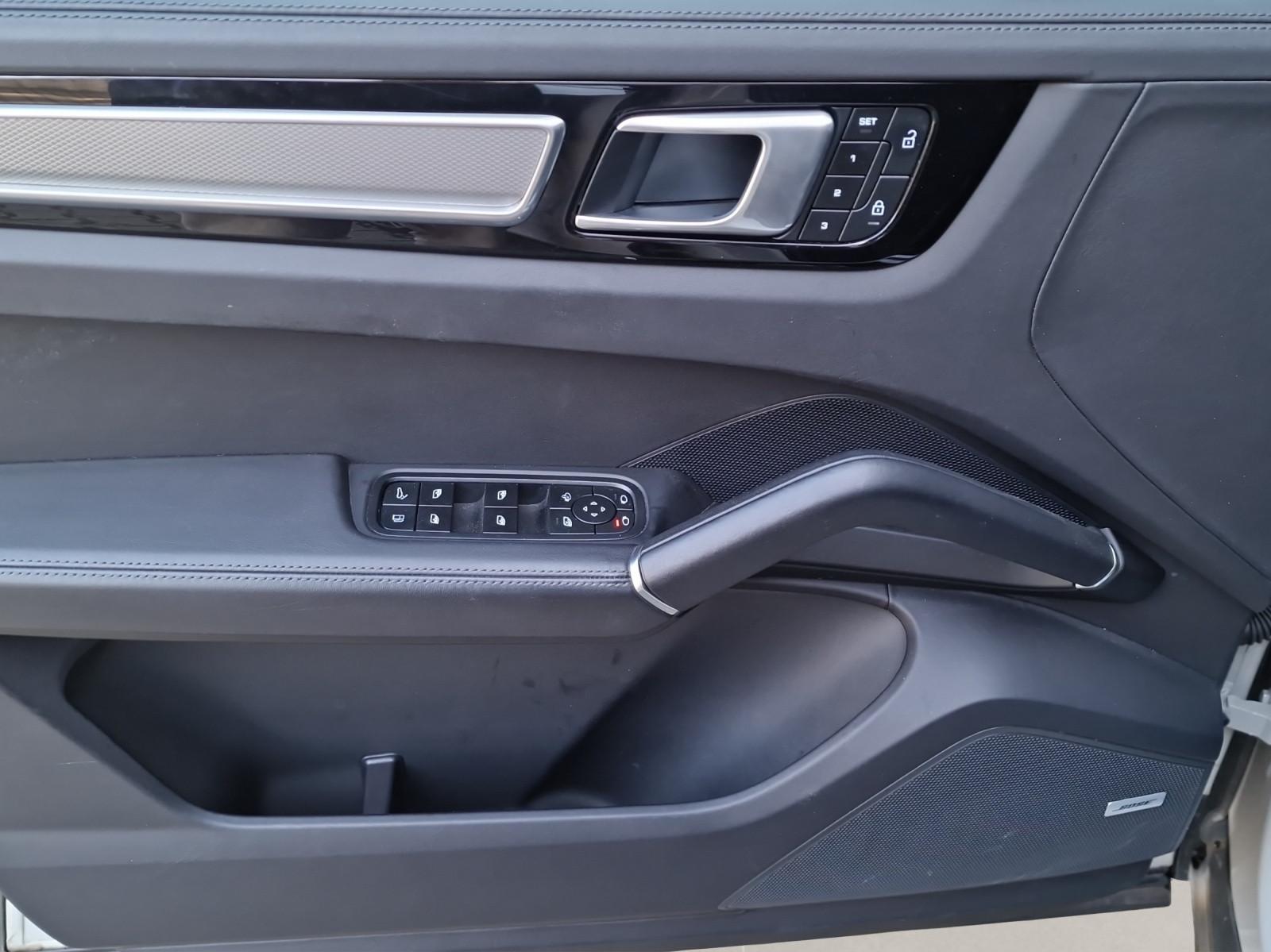 Porsche Cayenne E-Hybrid Platinum Edition