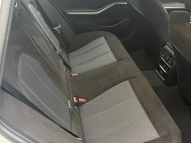 BMW 330 330i Touring xDrive