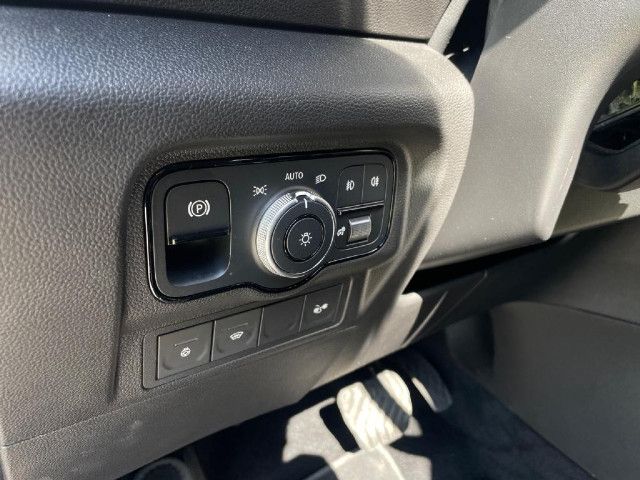 Mercedes-Benz EQT 200