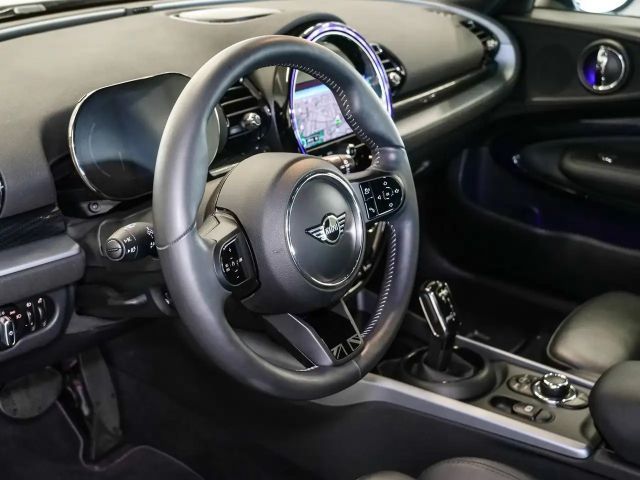 MINI Cooper Clubman Cooper Younique Trim Aut Nav LED RFK+PDC Komfzg