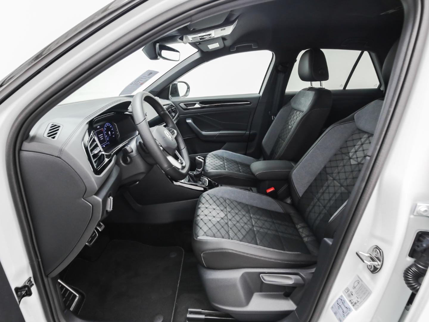 Volkswagen T-Roc 1.5 TSI DSG IQ.Drive R-Line