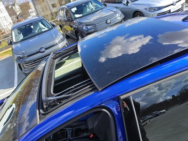 Volkswagen Golf 1.5 TSI Golf VIII R-Line