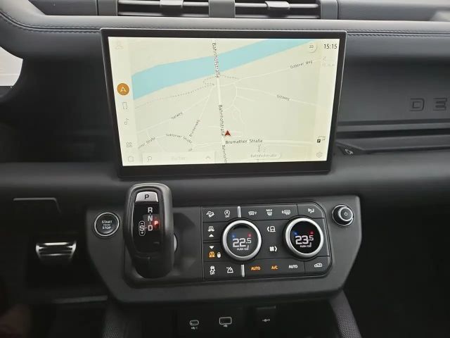 Land Rover Defender 110