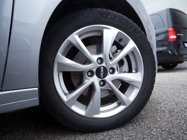 Peugeot 208 Hybrid Style