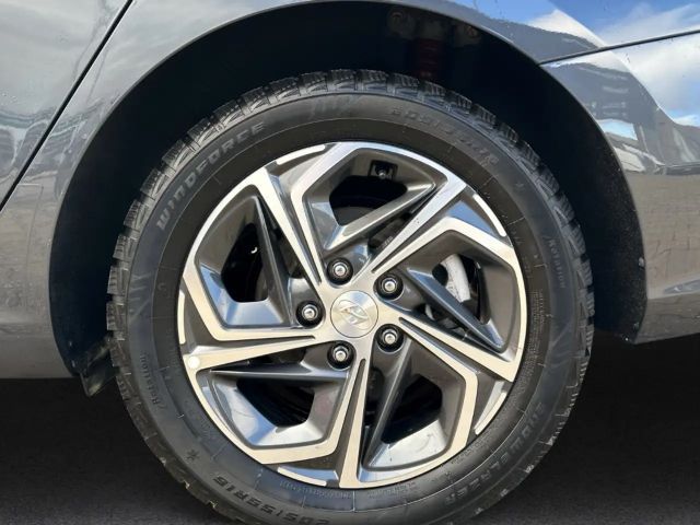 Hyundai i30 DCT AUTOMATIK KLIMA + SITZHEIZUNG + TEMPOMAT + PAR