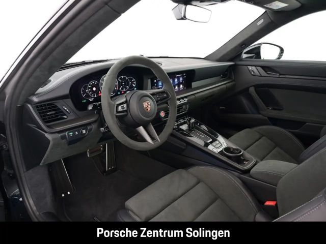 Porsche 992 Carrera Coupé GTS