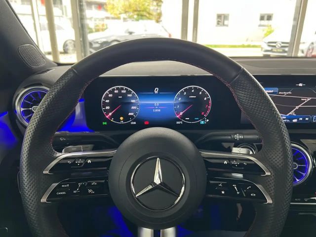 Mercedes-Benz A 180 AMG Line