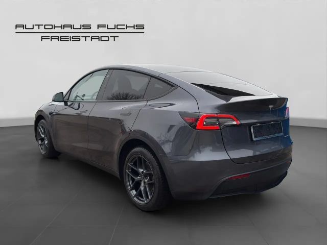 Tesla Model Y AWD Dual Motor Performance