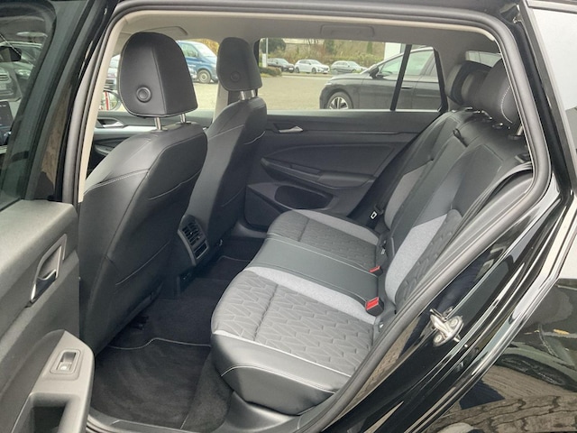 Volkswagen Golf 1.5 eTSI DSG Golf VIII Variant