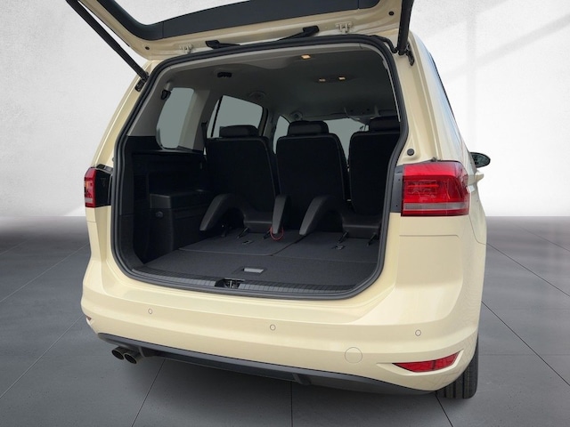 Volkswagen Touran DSG IQ.Drive