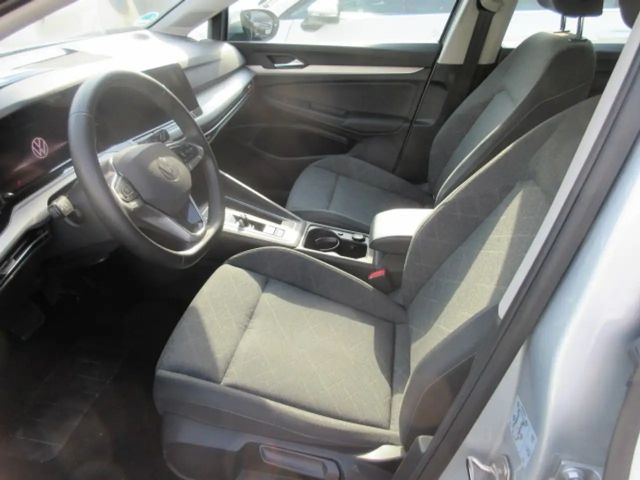 Volkswagen Golf 1.5 eTSI DSG Life Variant