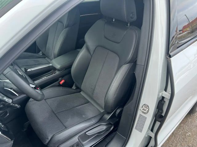 Audi Q8 e-tron 55 Business Quattro