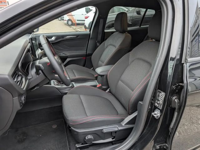 Ford Focus ST Line Wagon