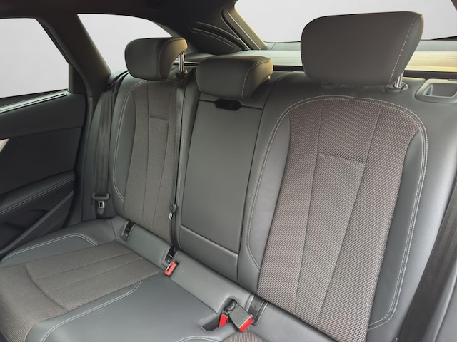 Audi A4 35 TFSI Avant S-Tronic